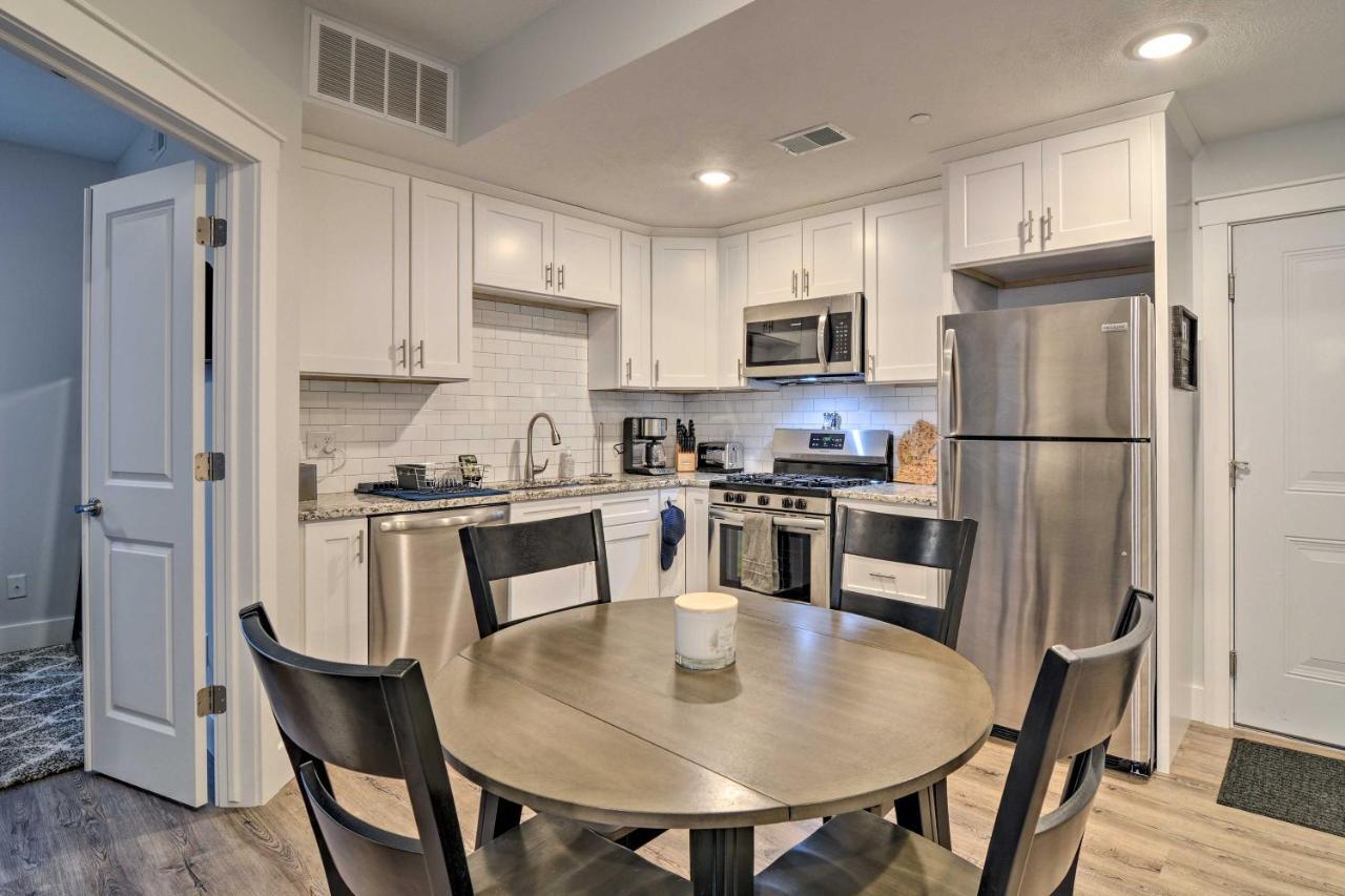 Modern Traverse City Condo About 1 Mi To Bay! מראה חיצוני תמונה
