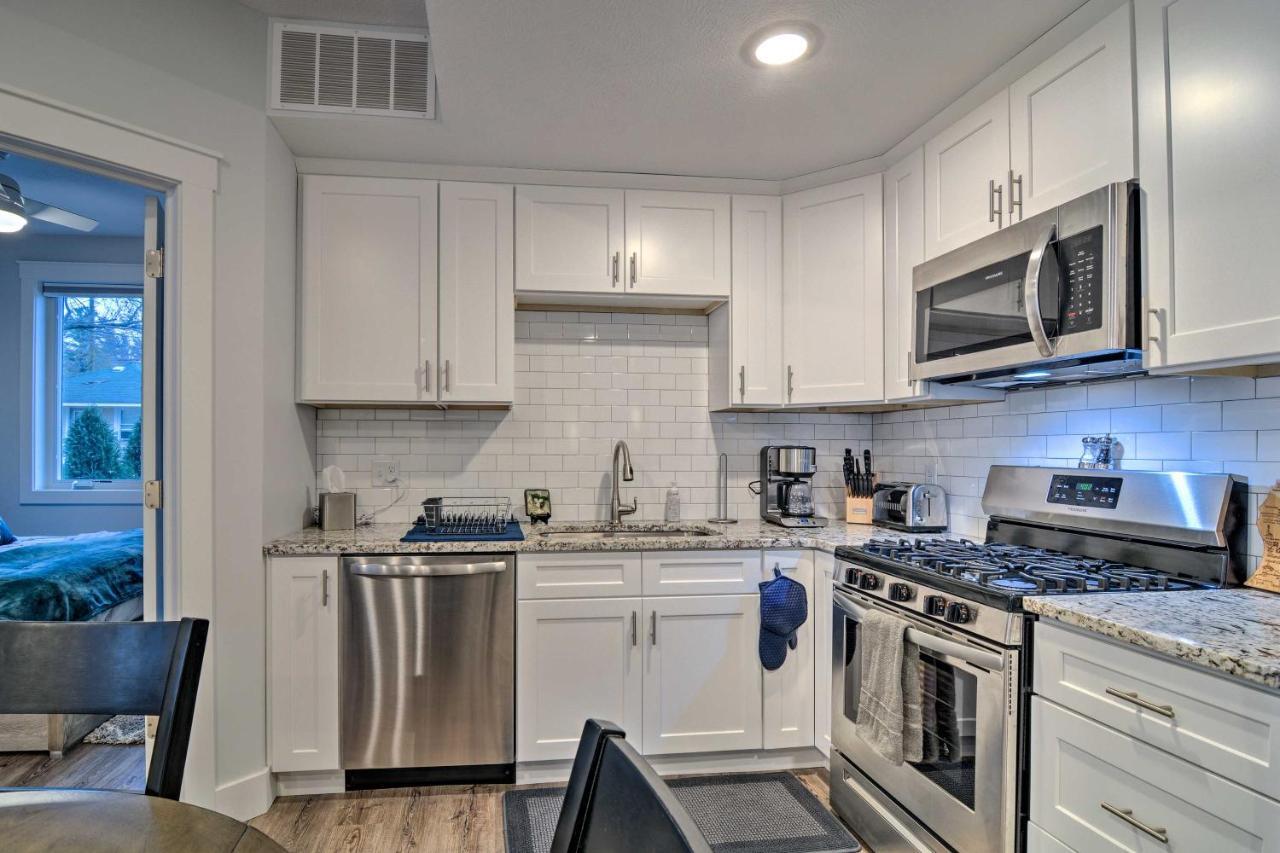 Modern Traverse City Condo About 1 Mi To Bay! מראה חיצוני תמונה