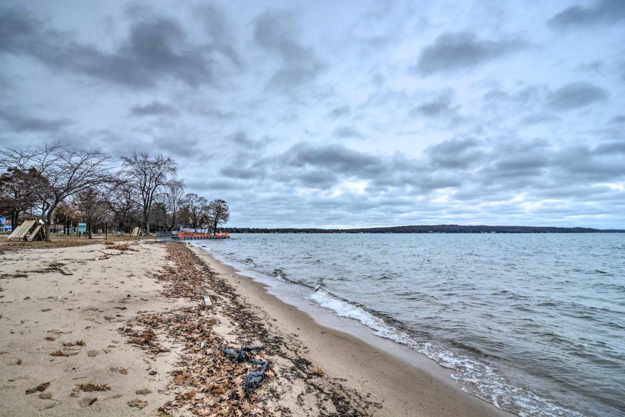 Modern Traverse City Condo About 1 Mi To Bay! מראה חיצוני תמונה